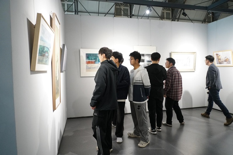 “水色之彩”—— 高校水彩创作河南省巡展在看球拉开帷幕