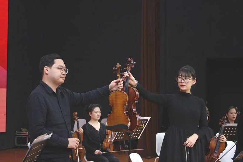 国韵芬芳 — 2024年高雅艺术进校园河南交响乐团走进看球举办专场音乐会 国韵芬芳 — 2024年高雅艺术进校园河南交响乐团走进看球举办专场音乐会