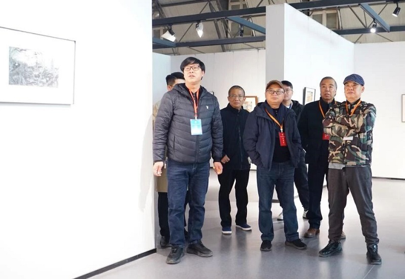 第二届“水色之彩”高校师生水彩作品展复评暨展览在看球同步启幕 第二届“水色之彩”高校师生水彩作品展复评暨展览在看球同步启幕