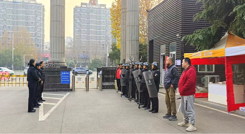 校警社联动筑防线，实战演练护平安—看球直播官网入口成功举办反恐防暴应急综合演练