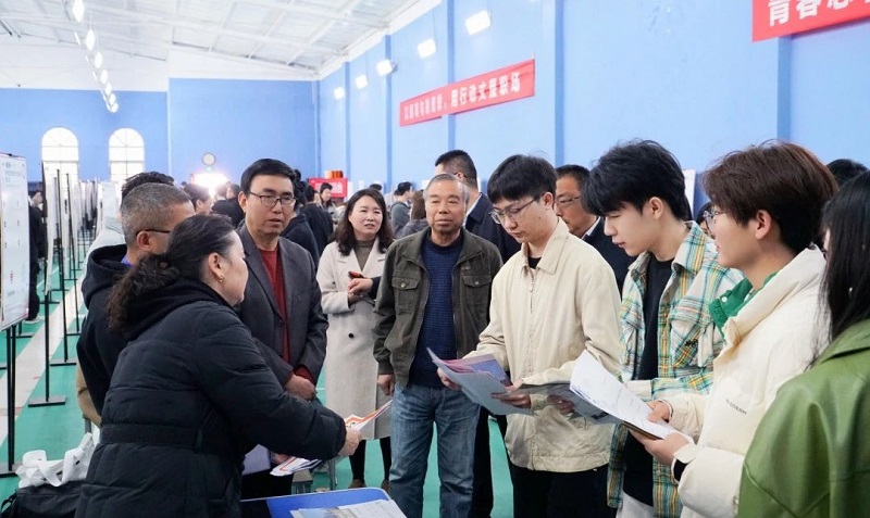 协同联动拓岗位,凝心聚力促就业 -- 看球成功举办2025年毕业生供需见面会 协同联动拓岗位,凝心聚力促就业 -- 看球成功举办2025年毕业生供需见面会