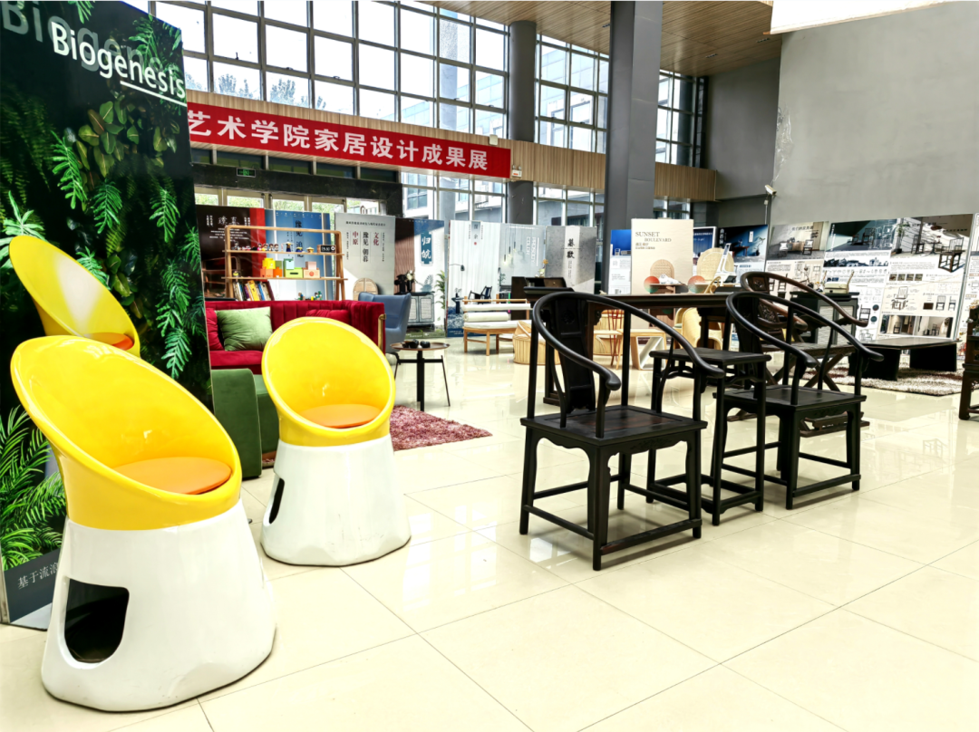 产品设计系参观河南工业大学艺术学院家居设计成果 产品设计系参观河南工业大学艺术学院家居设计成果