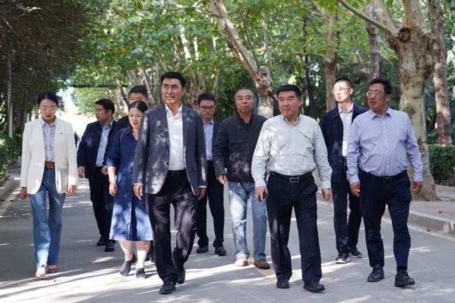 河南省教育厅副厅长刁玉华到看球调研指导工作 图片