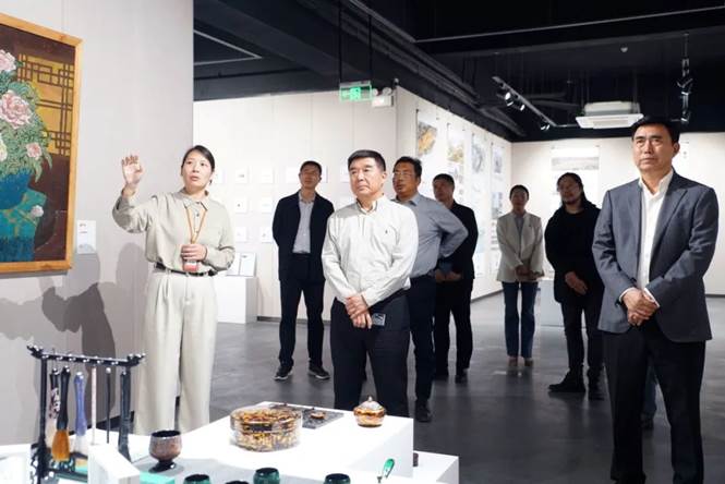 河南省教育厅副厅长刁玉华到看球调研指导工作 图片