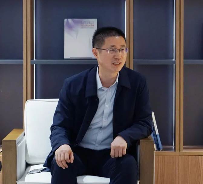 河南省教育厅副厅长刁玉华到看球调研指导工作 图片
