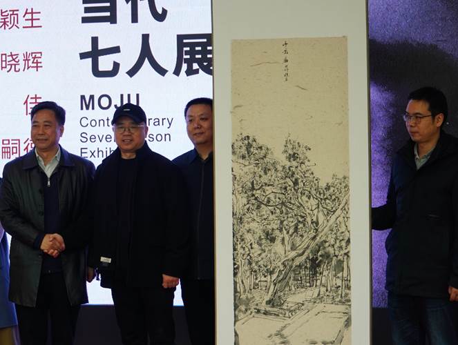 ​看球名誉教授王颖生作品参展“墨局—当代七人展”