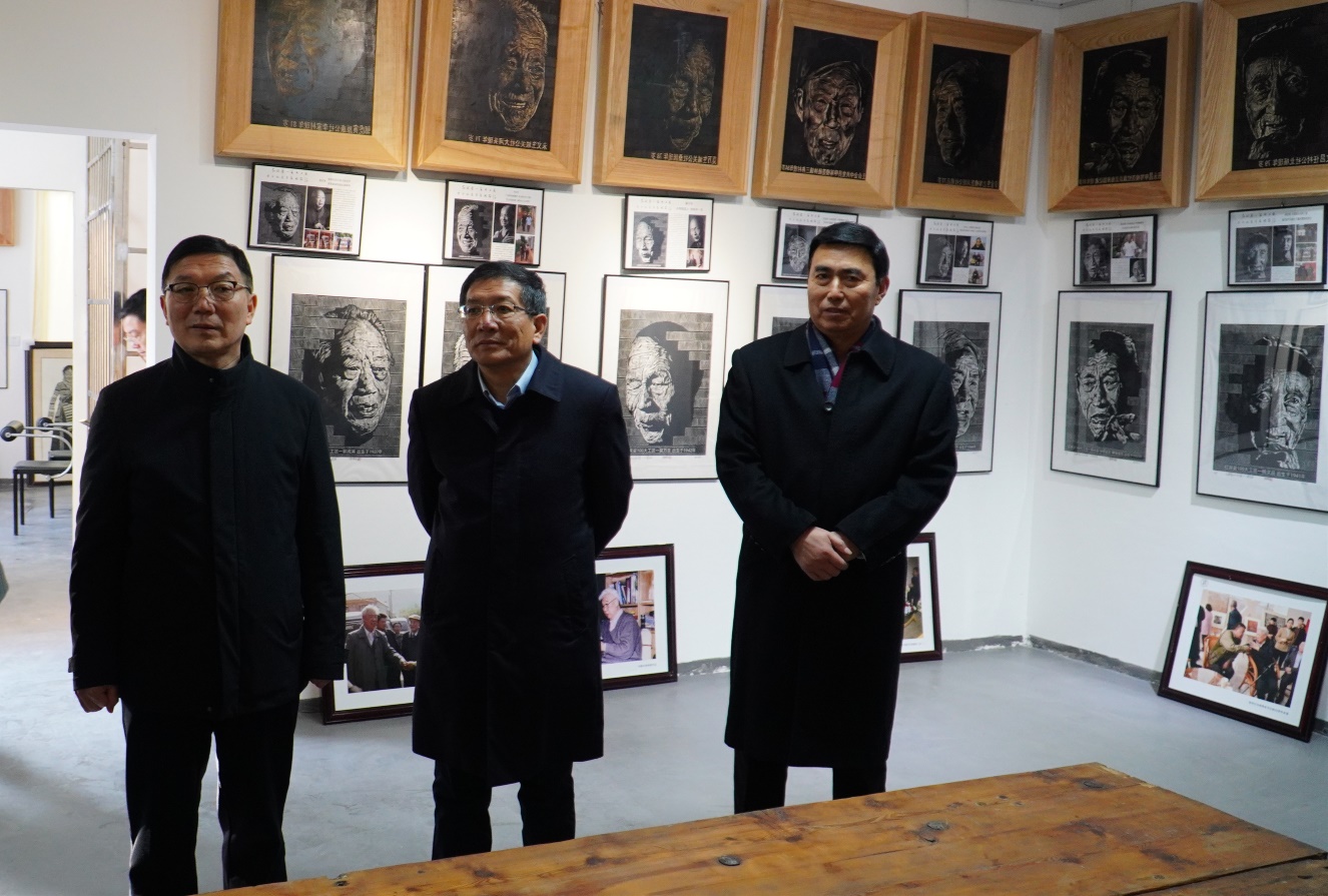 看球直播官网入口与大河美术报社、新乡县大召营村签约合作乡村振兴 看球直播官网入口与大河美术报社、新乡县大召营村签约合作乡村振兴