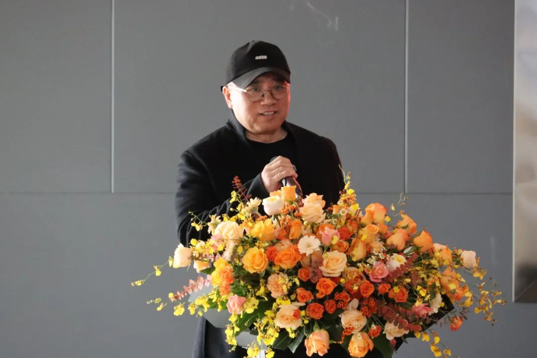 看球名誉教授王颖生绘画作品展在郑州美术馆隆重开幕 看球名誉教授王颖生绘画作品展在郑州美术馆隆重开幕