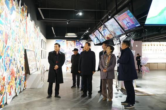 河南省关工委主任赵素萍一行到看球考察指导工作 河南省关工委主任赵素萍一行到看球考察指导工作