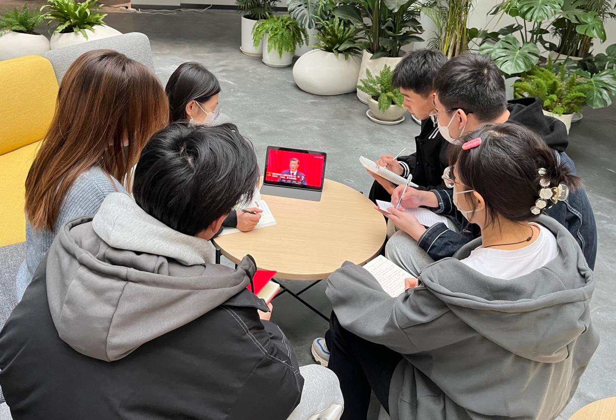 聚焦二十大 一起学报告——学生党支部掀起学习贯彻党的二十大精神高潮 聚焦二十大 一起学报告——学生党支部掀起学习贯彻党的二十大精神高潮