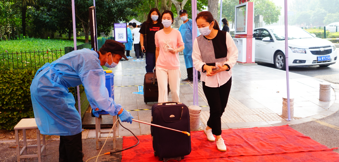 我院开展秋季学期学生返校疫情防控应急演练 我院开展秋季学期学生返校疫情防控应急演练