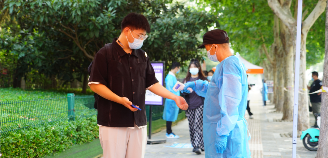 我院开展秋季学期学生返校疫情防控应急演练 我院开展秋季学期学生返校疫情防控应急演练