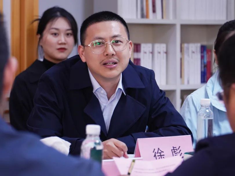 我院与河南田野文化艺术有限公司共建省级大学生校外实践教育基地揭牌 我院与河南田野文化艺术有限公司共建省级大学生校外实践教育基地揭牌