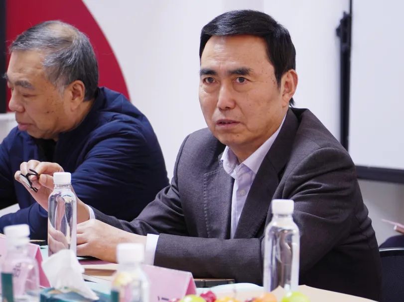 我院与河南田野文化艺术有限公司共建省级大学生校外实践教育基地揭牌 我院与河南田野文化艺术有限公司共建省级大学生校外实践教育基地揭牌