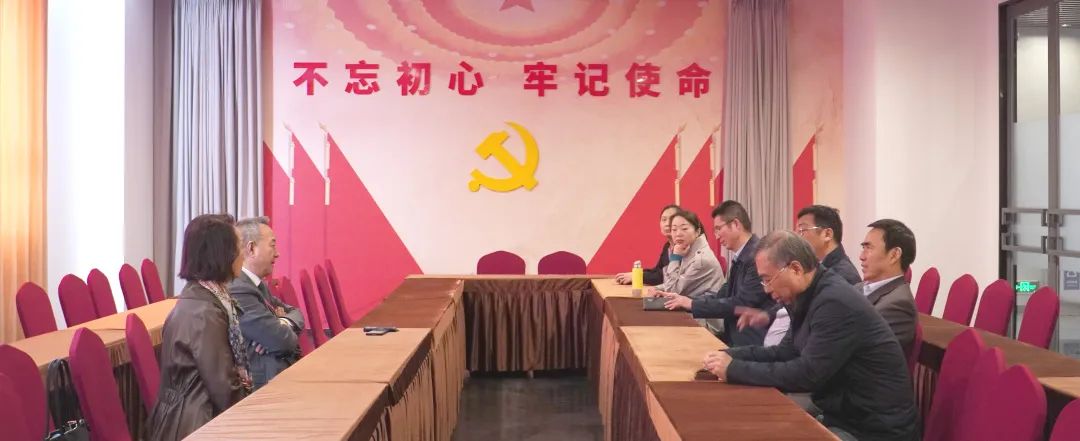 访企拓岗|学院领导带队赴郑州大信家居有限公司考察调研 访企拓岗|学院领导带队赴郑州大信家居有限公司考察调研
