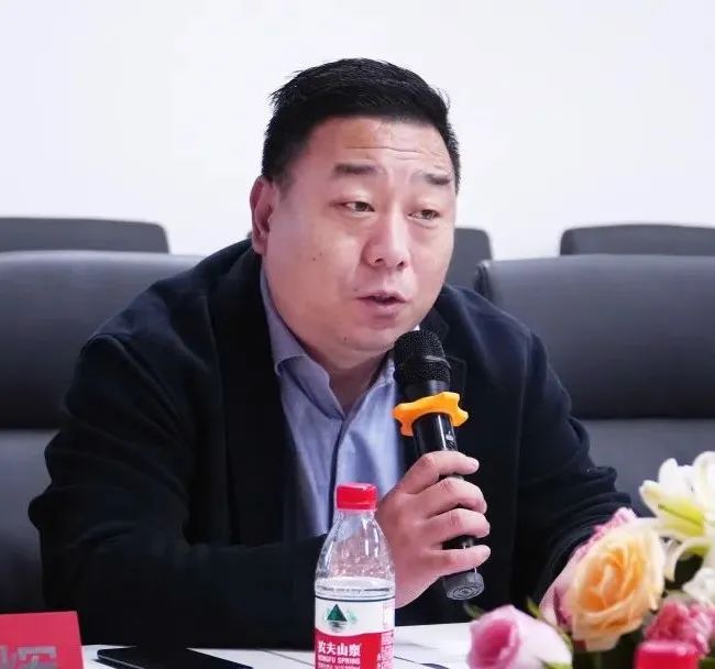 我院与郑州印之星印务有限公司共建省级大学生校外实践教育基地揭牌 我院与郑州印之星印务有限公司共建省级大学生校外实践教育基地揭牌