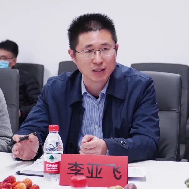 我院与郑州印之星印务有限公司共建省级大学生校外实践教育基地揭牌 我院与郑州印之星印务有限公司共建省级大学生校外实践教育基地揭牌