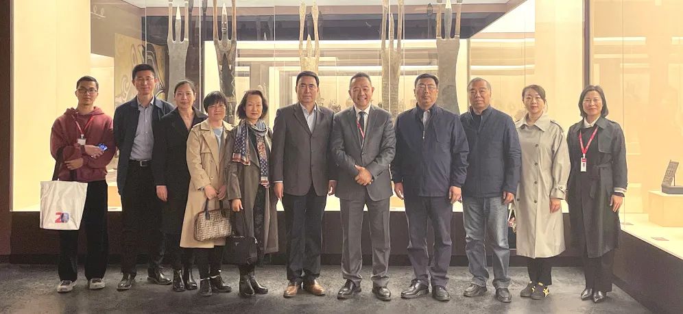 访企拓岗|学院领导带队赴郑州大信家居有限公司考察调研 访企拓岗|学院领导带队赴郑州大信家居有限公司考察调研