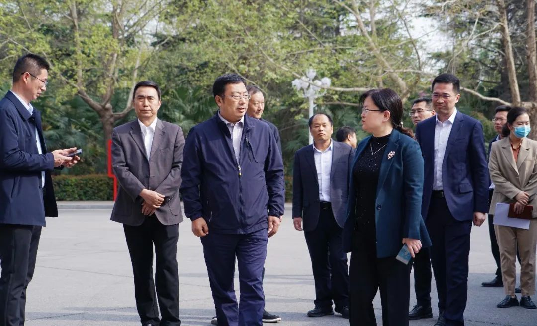 中牟县委书记丁文霞一行到我院调研 中牟县委书记丁文霞一行到我院调研