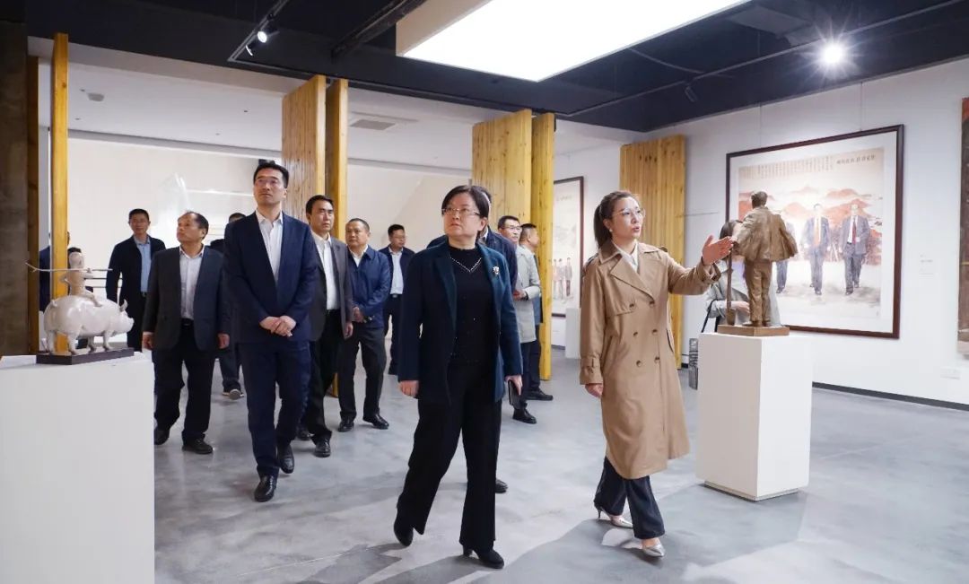 中牟县委书记丁文霞一行到我院调研 中牟县委书记丁文霞一行到我院调研