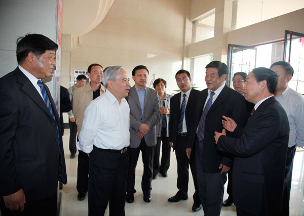全国政协常委、副秘书长、中国致公党中央常务副主席王钦敏一行到我院考察指导工作