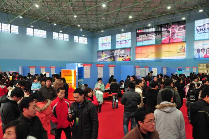 我院毕业生参加郑州轻工业学院2011届毕业生供需见面会
