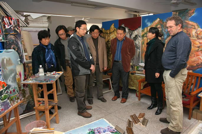 河南省文联主席马国强先生莅临我院指导工作 河南省文联主席马国强先生莅临我院指导工作