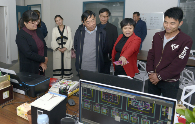 省招生办主任朱玉山一行来我院视察工作