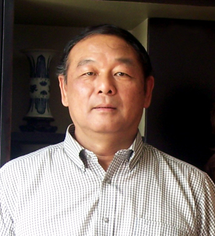 我院聘请河南大学艺术学院副院长、河南省美术家协会副主席--马岭先生为我院特聘教授