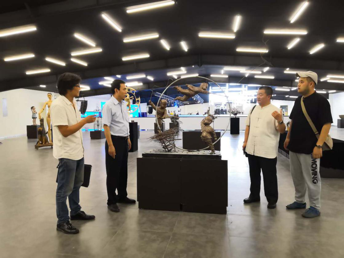 石品院长等参加“2018第十三届全国高校毕业生优秀雕塑作品展暨全国艺术高校雕塑教学研讨会”