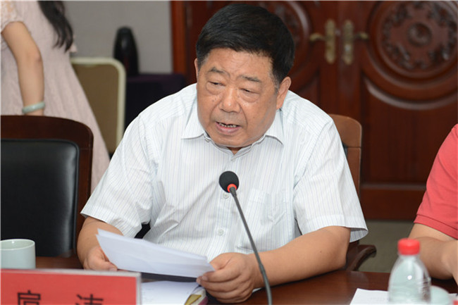 河南省教育界学习贯彻习近平总书记 给中央美术学院老教授回信重要精神座谈会在我院召开