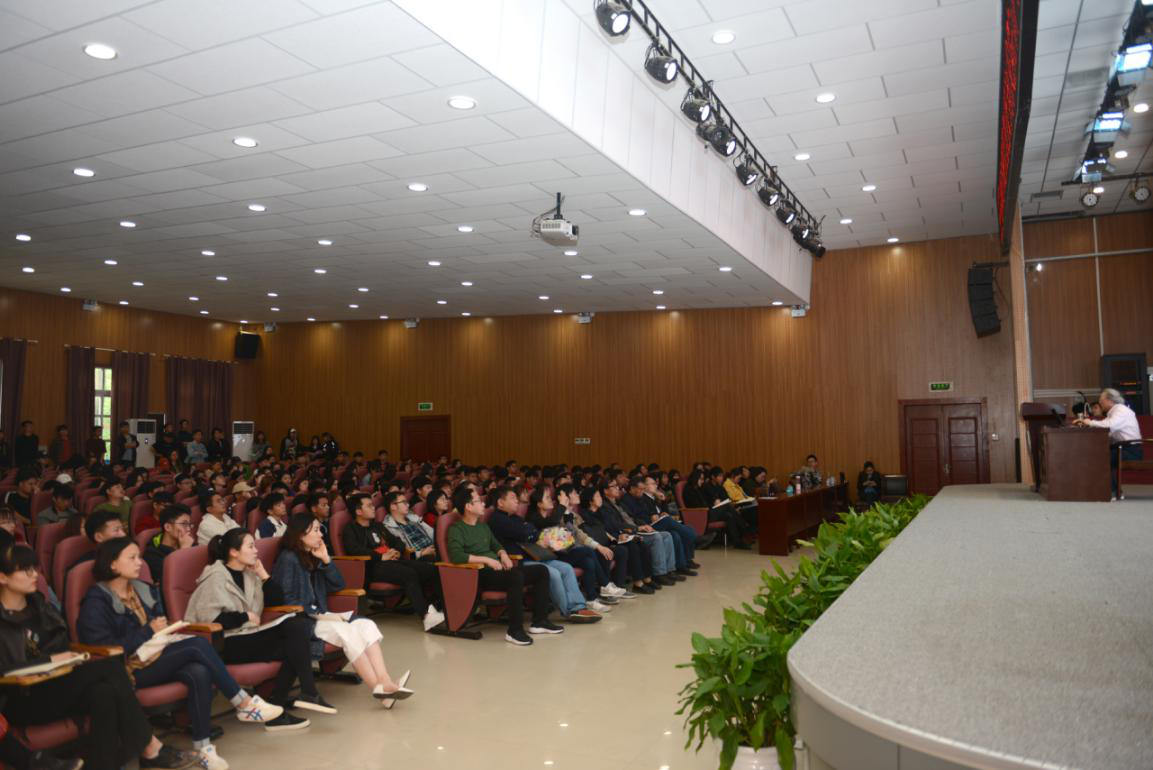 清华大学美术学院博士生导师李砚祖教授到我院讲学 清华大学美术学院博士生导师李砚祖教授到我院讲学