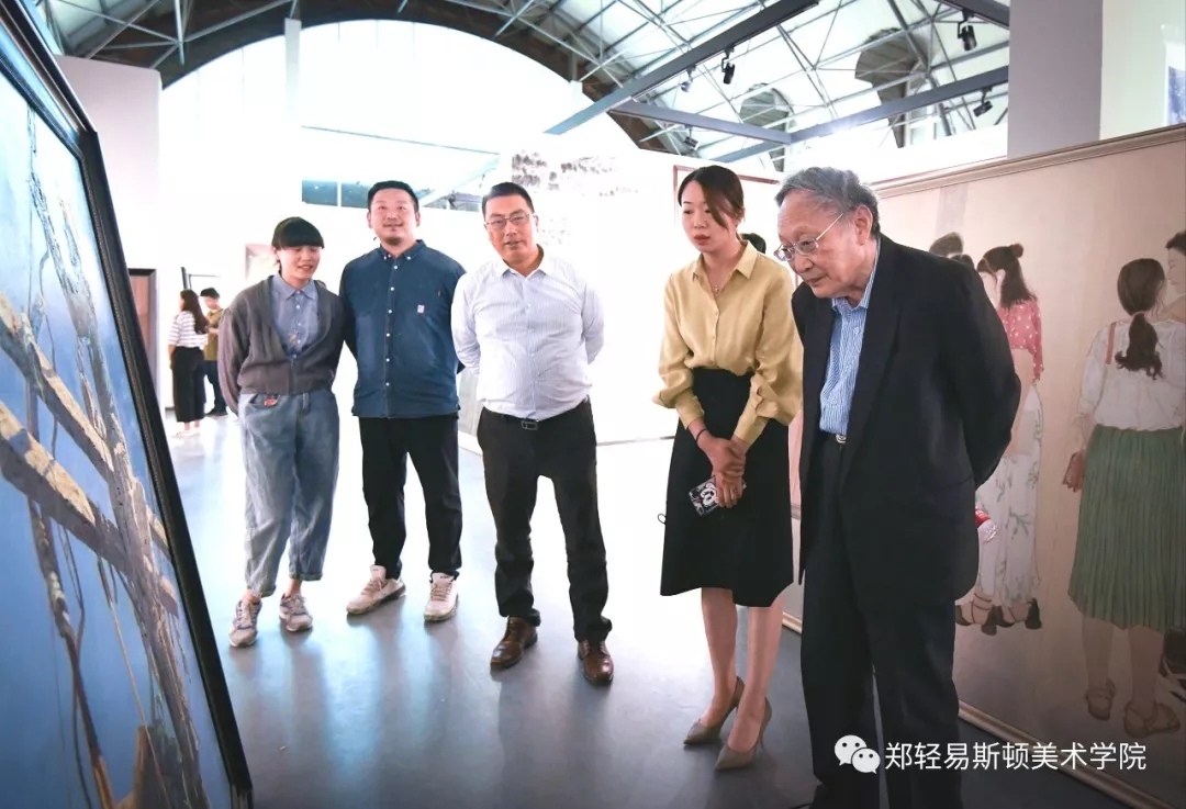 河南省美协专家团莅临我院指导备战第十三届全国美展工作