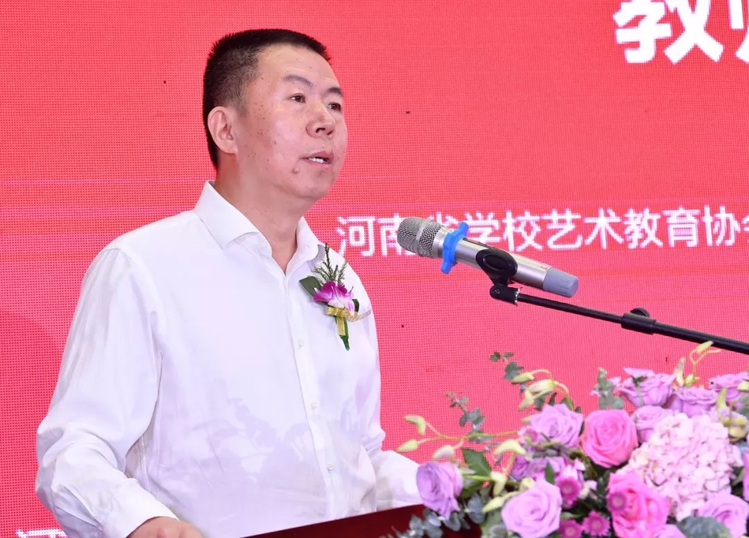 庆祝新中国成立70周年 郑州轻工业大学易斯顿美术学院教师暨2019届毕业生作品展隆重开幕