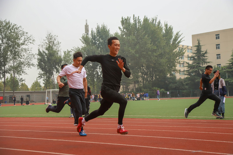我院举办第十届田径运动会