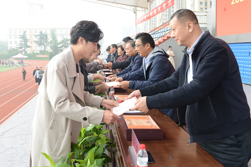 我院举办第十届田径运动会