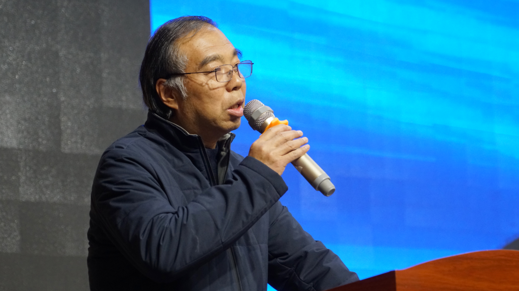 郑州大学音乐学院陈艳教授受邀到我院讲学