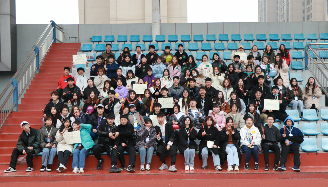 凝心聚力 继往开来——团委组织新一届学生干部室外综合素质拓展活动